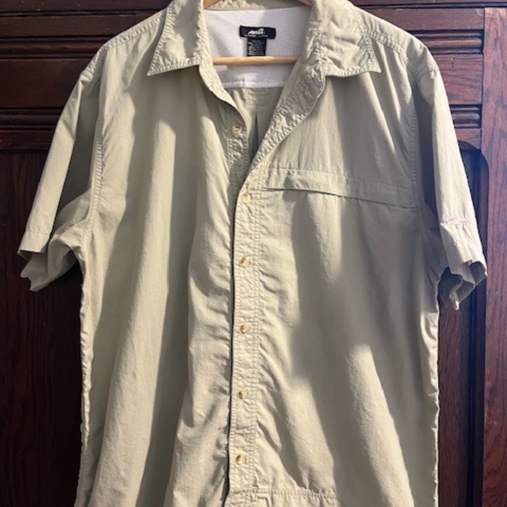 Avia Short Sleeve Mens Travel Shirt